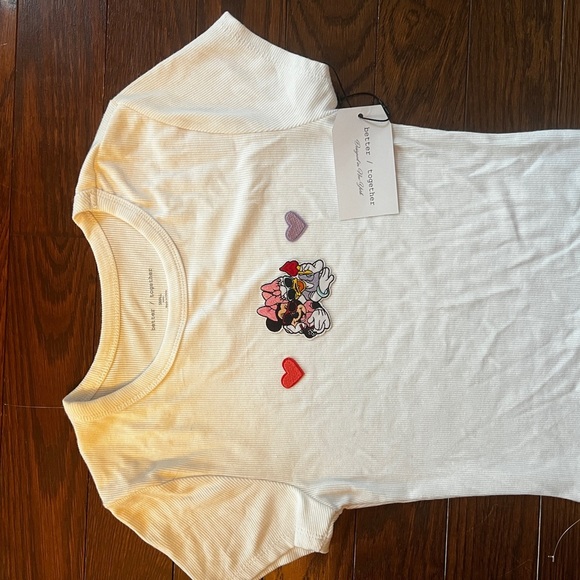 Women’s NWT Better Together Top with Customized Disney Daisy Patches Size Small - Picture 3 of 7